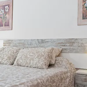 marbella-real-2-bedroom-seaside.1costadelsol.com/